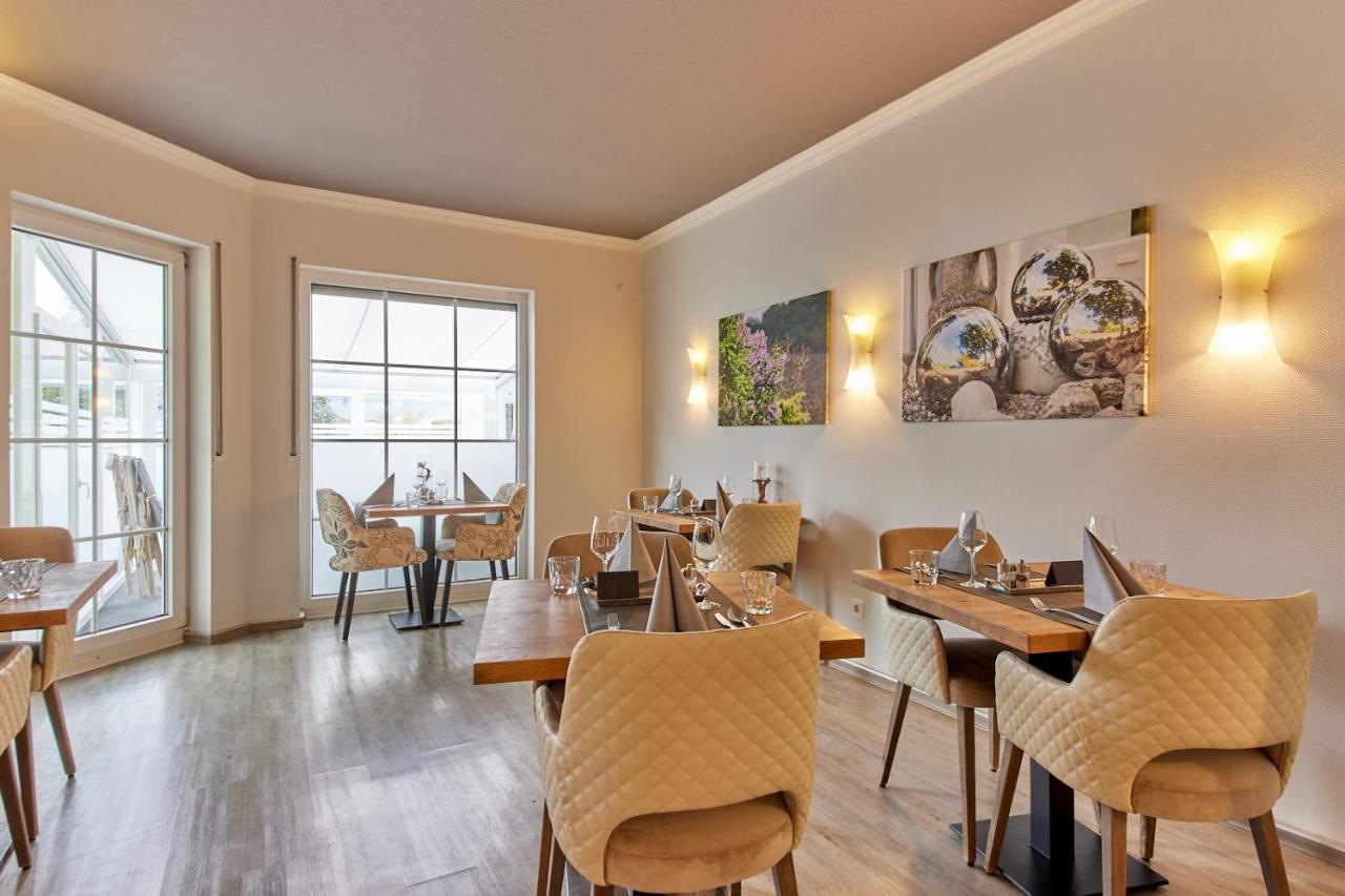 Moselhotel Weinhaus Simon 'Sauna'Restaurant'Eladesaeule Винтрих Екстериор снимка