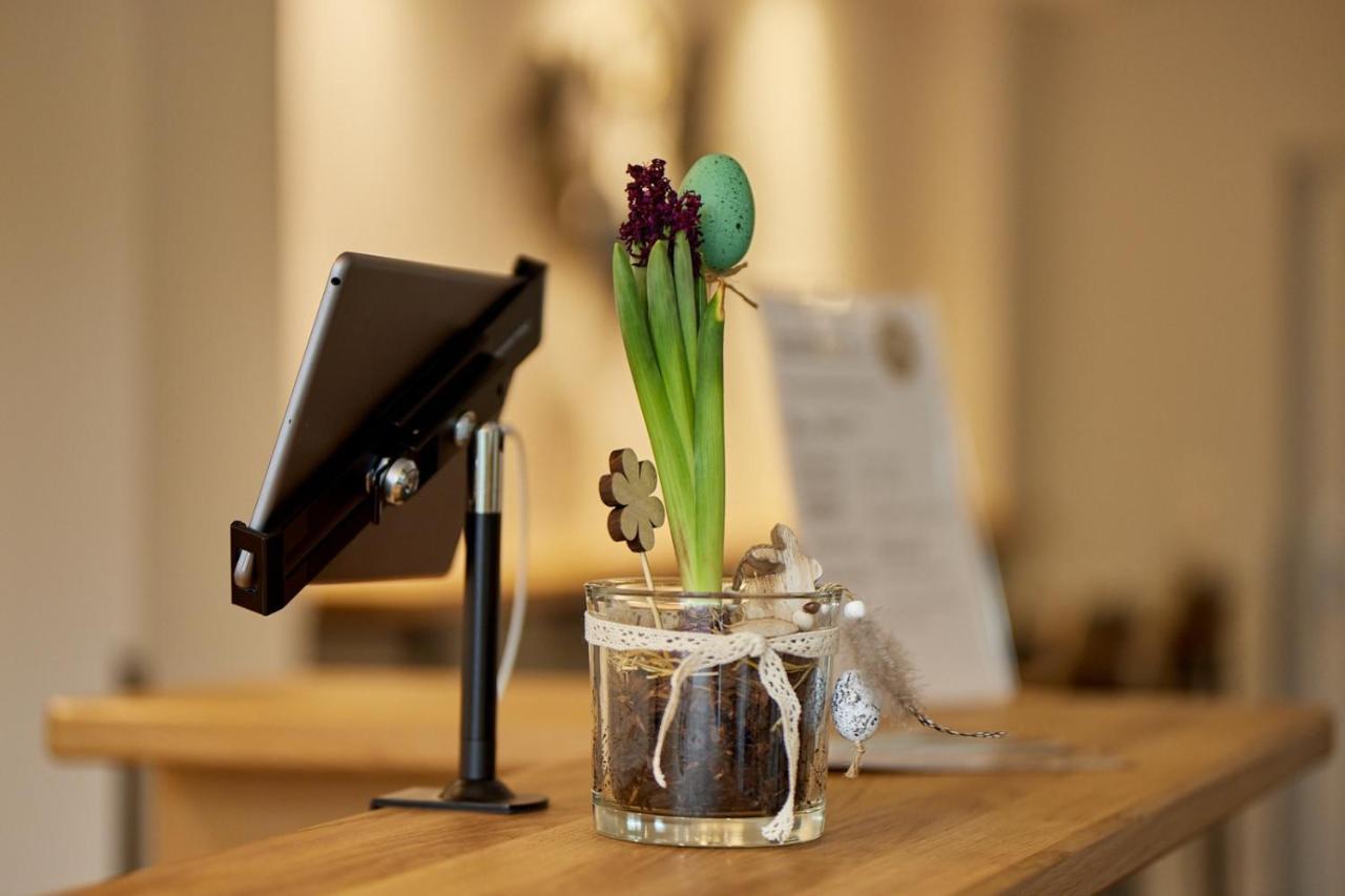 Moselhotel Weinhaus Simon 'Sauna'Restaurant'Eladesaeule Винтрих Екстериор снимка